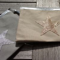 <font SIZE="+1">Pochette en coton étoile pailletée!</font>